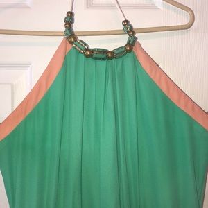 Maxi dress, neckline detail